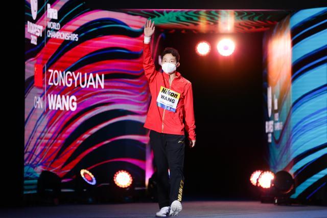 游泳世锦赛11日：男单3米板男双10米台中国队冲金